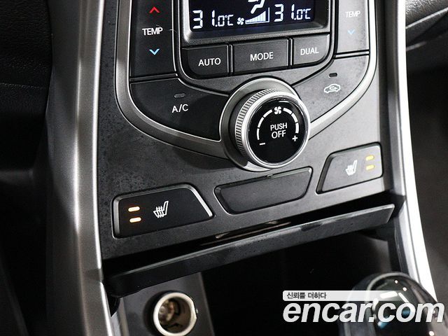 Hyundai AVANTE 2015 — photo 10