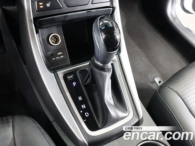 Hyundai AVANTE 2015 — photo 11
