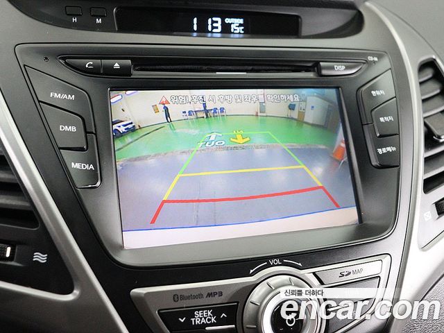 Hyundai AVANTE 2015 — photo 12