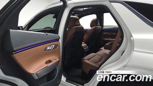 Genesis GV70 2025 — photo 18