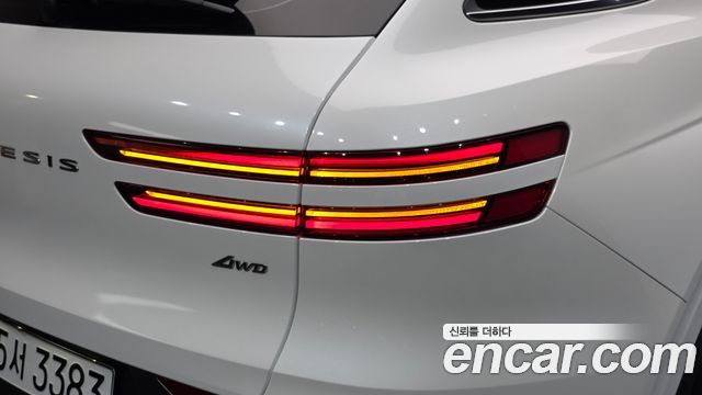 Genesis GV70 2025 — photo 9