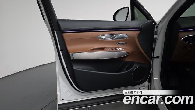 Genesis GV70 2025 — photo 14