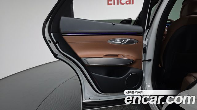 Genesis GV70 2025 — photo 15