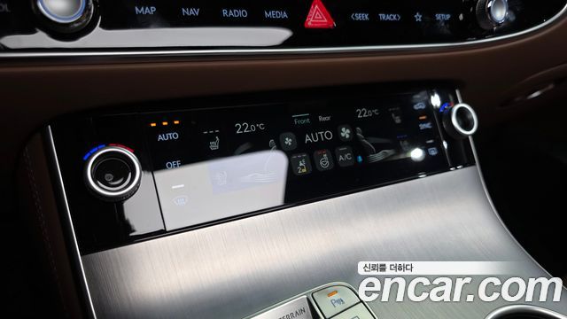 Genesis GV70 2025 — photo 39
