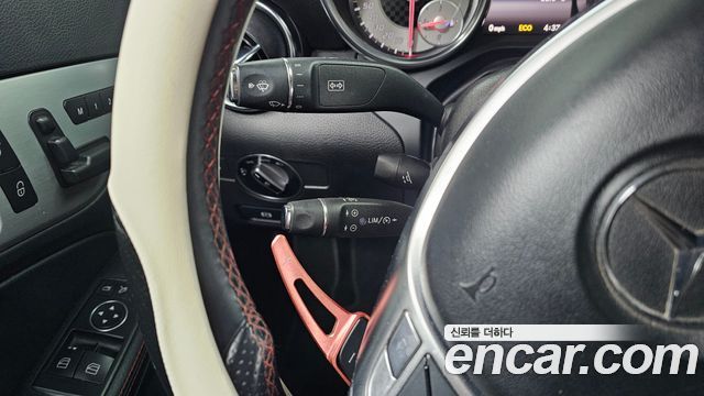 Mercedes-Benz SLK-Class 2014 — photo 14