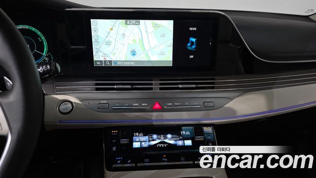 Hyundai Grandeur 2022 — photo 18
