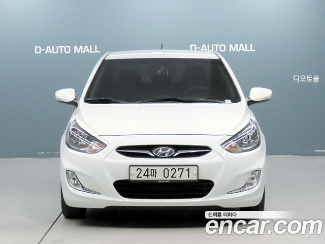 Hyundai Accent 2012 — photo 3