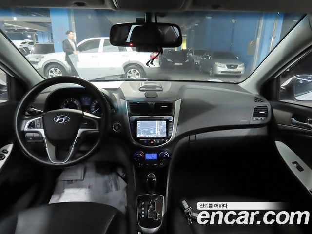Hyundai Accent 2012 — photo 7