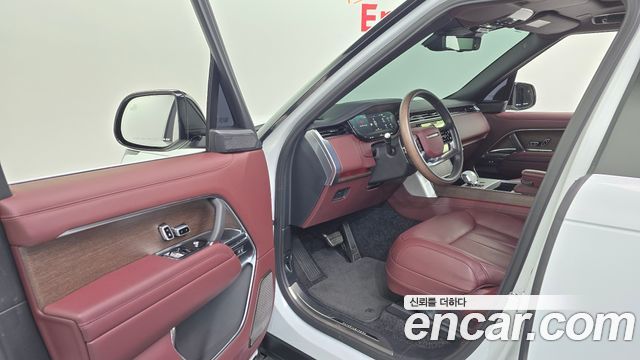 Land Rover Range Rover 2025 — photo 13