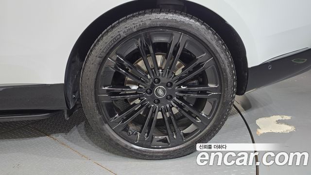 Land Rover Range Rover 2025 — photo 7