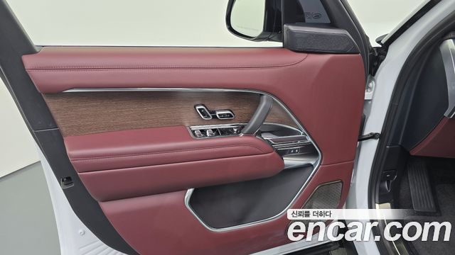 Land Rover Range Rover 2025 — photo 14
