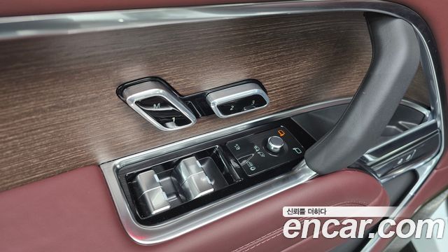 Land Rover Range Rover 2025 — photo 37