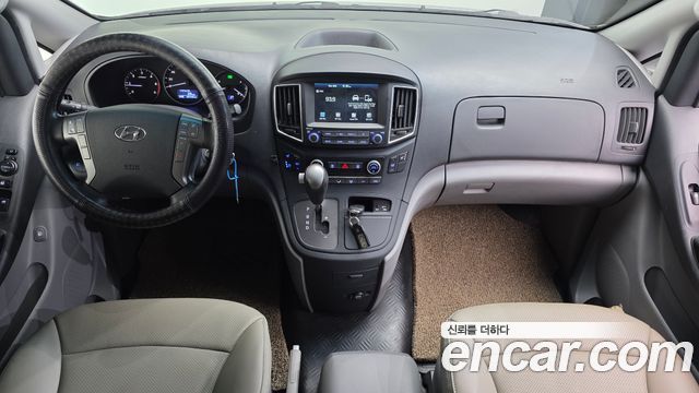 Hyundai Starex 2021 — photo 10