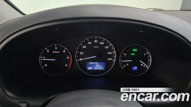 Hyundai Starex 2021 — photo 11