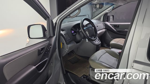 Hyundai Starex 2021 — photo 13