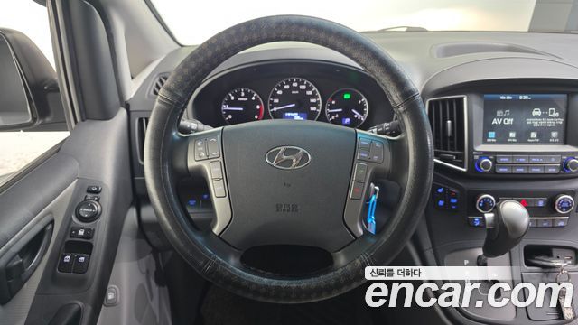 Hyundai Starex 2021 — photo 19