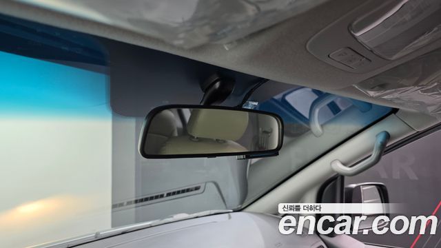 Hyundai Starex 2021 — photo 25