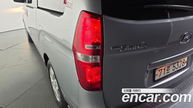Hyundai Starex 2021 — photo 9