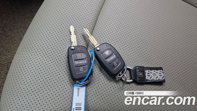 Hyundai Starex 2021 — photo 28