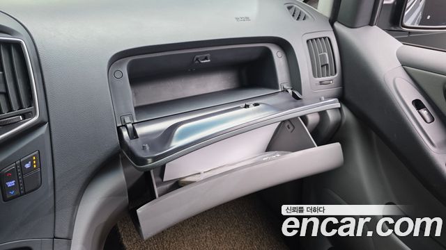 Hyundai Starex 2021 — photo 30