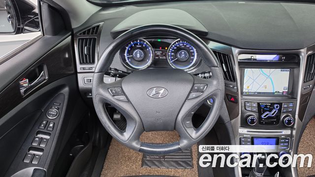 Hyundai Sonata 2012 — photo 19