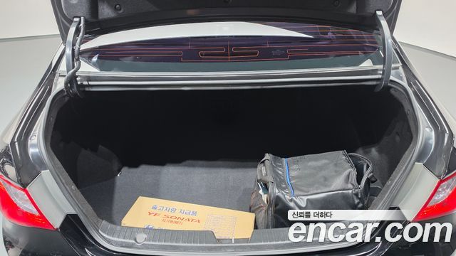 Hyundai Sonata 2012 — photo 23
