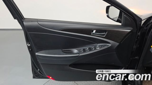 Hyundai Sonata 2012 — photo 14