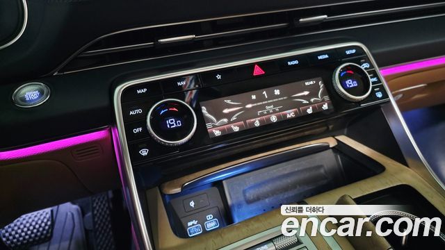 Genesis GV80 2022 — photo 16