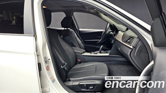 BMW 3-Series 2015 — photo 11