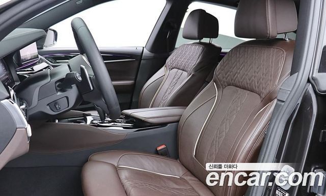 BMW Gran Turismo 2023 — photo 5