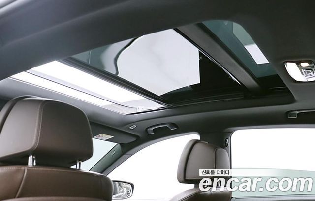 BMW Gran Turismo 2023 — photo 7