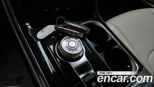 Kia Canival 2023 — photo 12