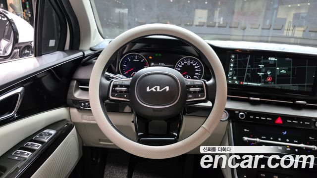 Kia Canival 2023 — photo 22