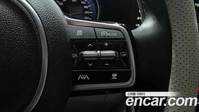 Kia Canival 2023 — photo 23