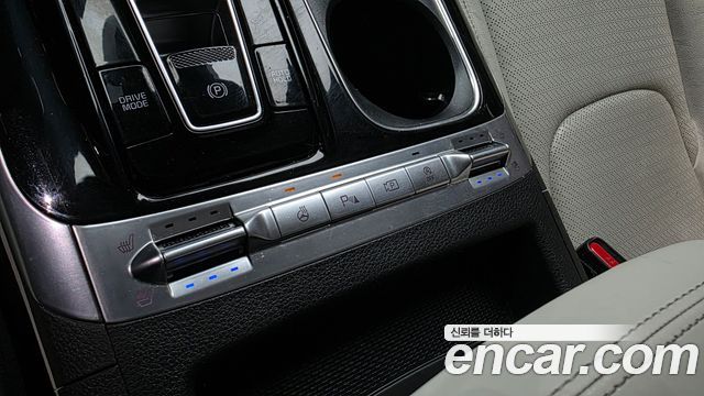 Kia Canival 2023 — photo 24