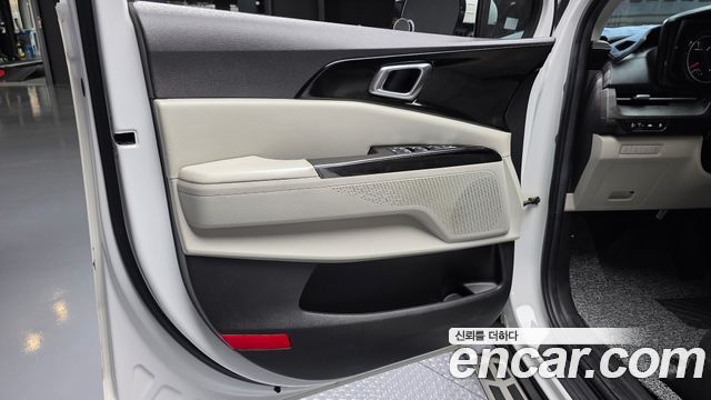 Kia Canival 2023 — photo 14
