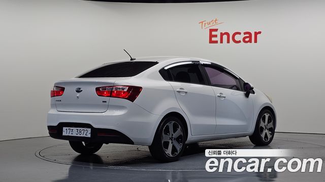 Kia pride 2013 — photo 2