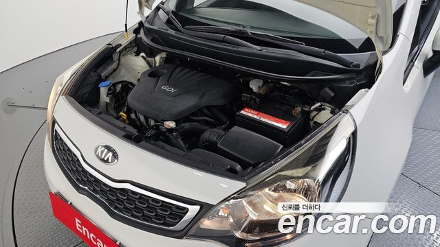Kia pride 2013 — photo 6