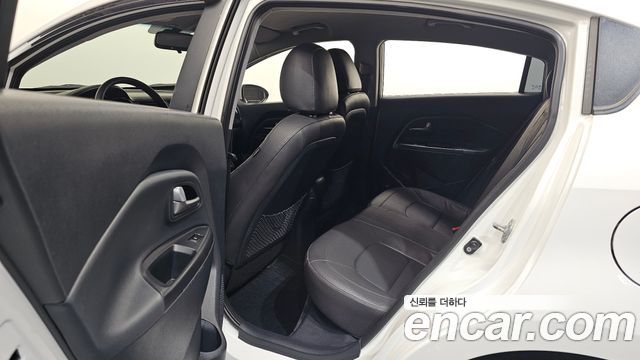 Kia pride 2013 — photo 11