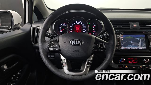 Kia pride 2013 — photo 14