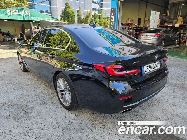 BMW 5-Series 2021 — photo 5
