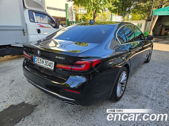 BMW 5-Series 2021 — photo 7
