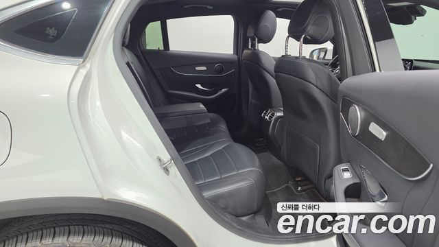 Mercedes-Benz GLC-Class 2021 — photo 17