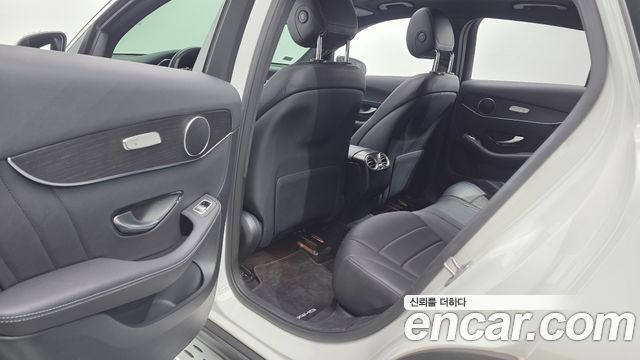 Mercedes-Benz GLC-Class 2021 — photo 18