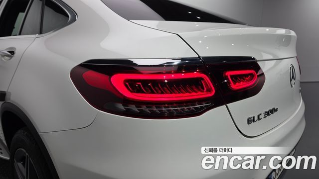 Mercedes-Benz GLC-Class 2021 — photo 9