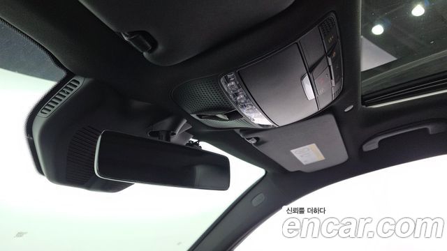 Mercedes-Benz GLC-Class 2021 — photo 27