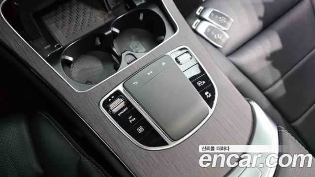 Mercedes-Benz GLC-Class 2021 — photo 33