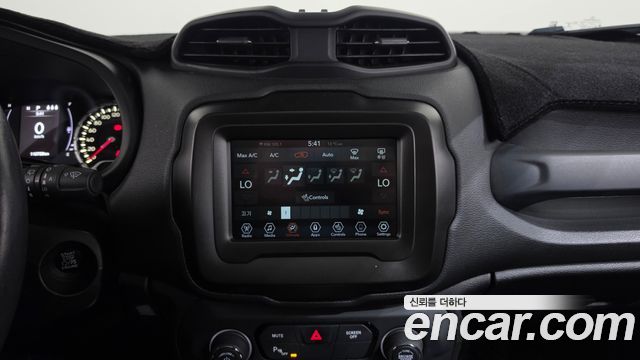 Jeep Renegade 2021 — photo 19