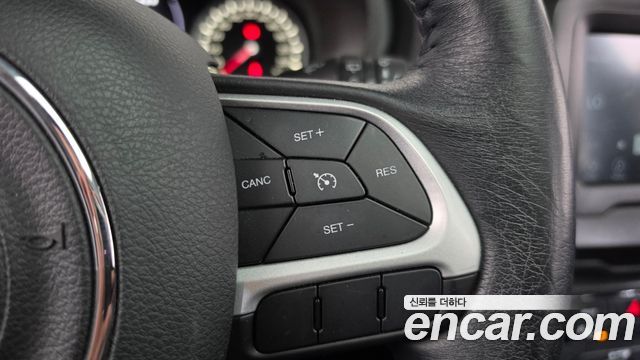 Jeep Renegade 2021 — photo 23
