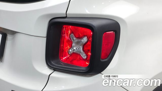Jeep Renegade 2021 — photo 9